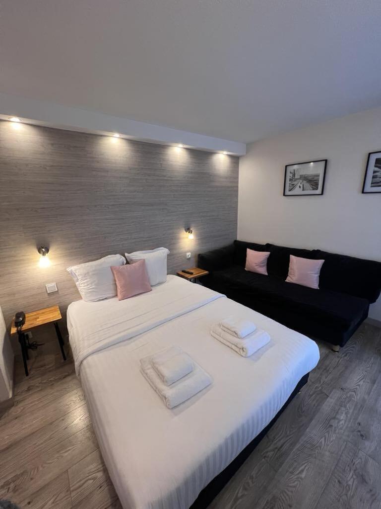 Au Bec Fin Hotel Aix-les-Bains Exteriér fotografie