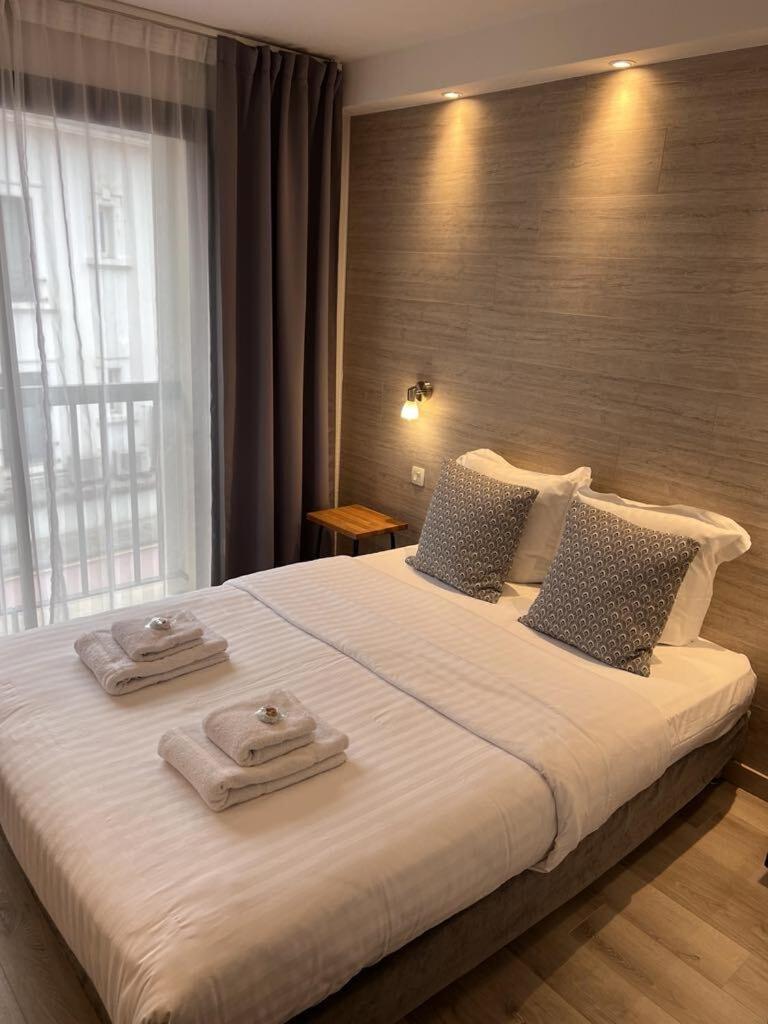 Au Bec Fin Hotel Aix-les-Bains Pokoj fotografie